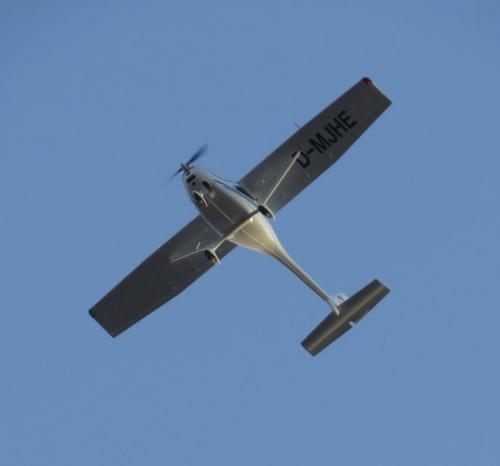 SmallAircraft-D-MJHE-02