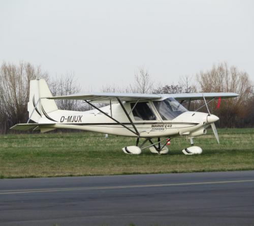 SmallAircraft-D-MJUX-02