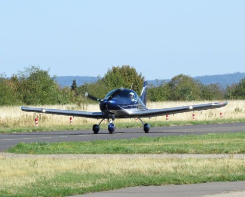SmallAircraft-D-MKEE-01