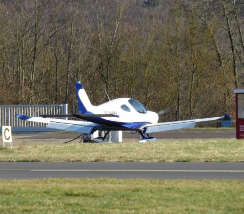 SmallAircraft-D-MKRE-01