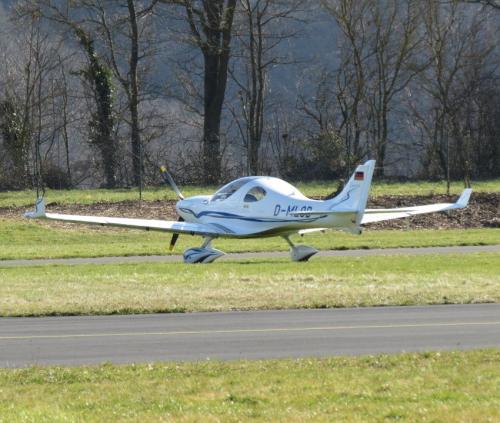 SmallAircraft-D-MLOB-02