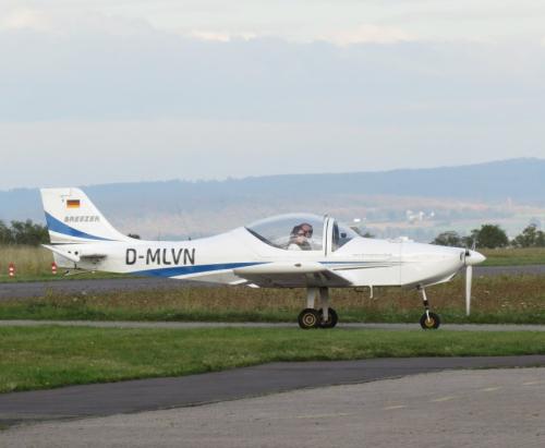 SmallAircraft-D-MLVN-03