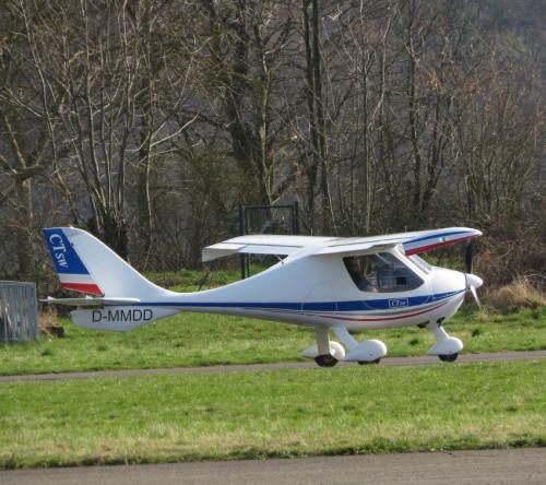 SmallAircraft-D-MMDD-02