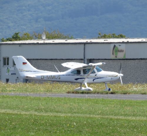 SmallAircraft-D-MMUS-02