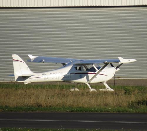 SmallAircraft-D-MMZH-01