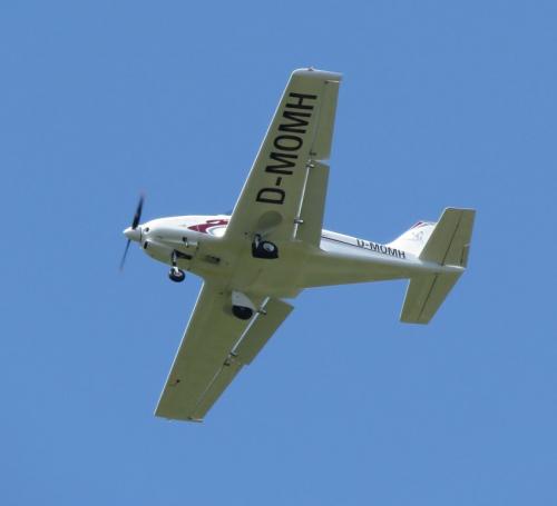 SmallAircraft-D-MOMH-06