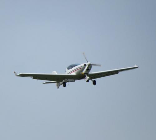 SmallAircraft-D-MQAY-01