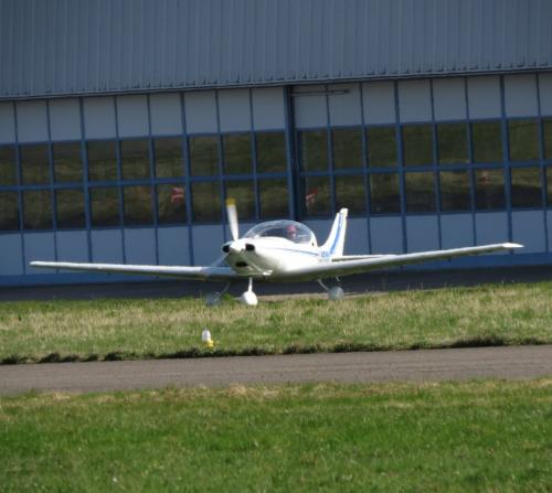 SmallAircraft-D-MRMH-01