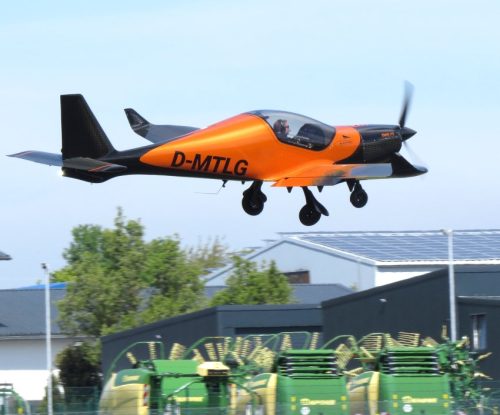 SmallAircraft-D-MTLG-08