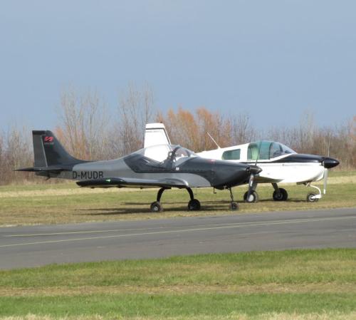 SmallAircraft-D-MUDB-02