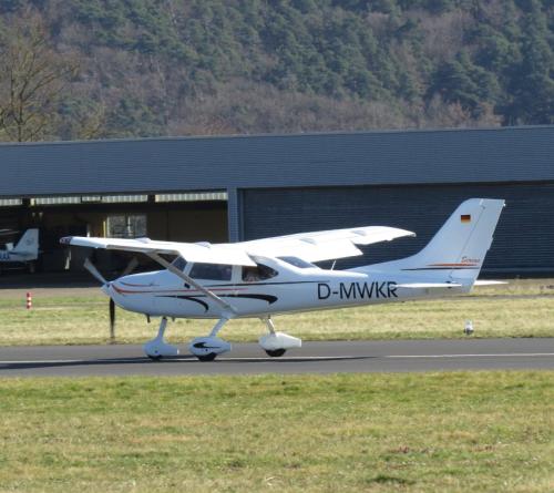 SmallAircraft-D-MWKR-05