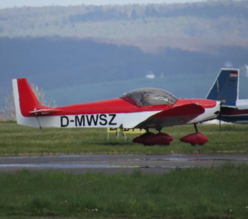 SmallAircraft-D-MWSZ-03