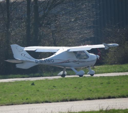 SmallAircraft-D-MWWG-01