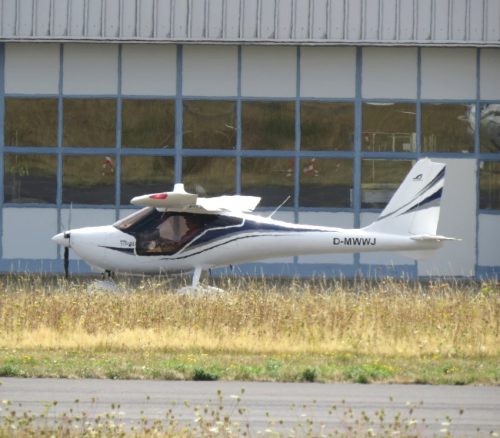 SmallAircraft-D-MWWJ-02