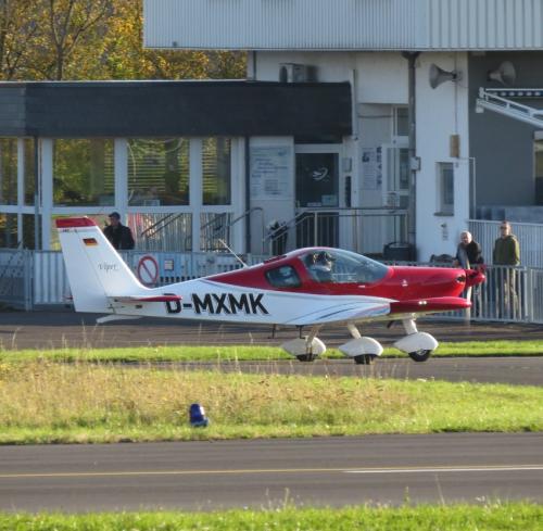 SmallAircraft-D-MXMK-02