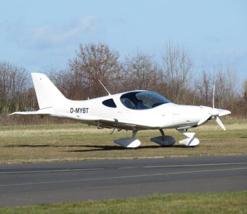 SmallAircraft-D-MYBT-01