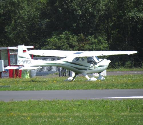 SmallAircraft-D-MYGX-02