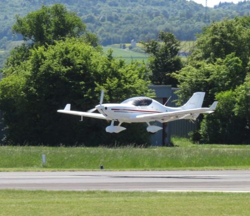 SmallAircraft-D-MYLB-01
