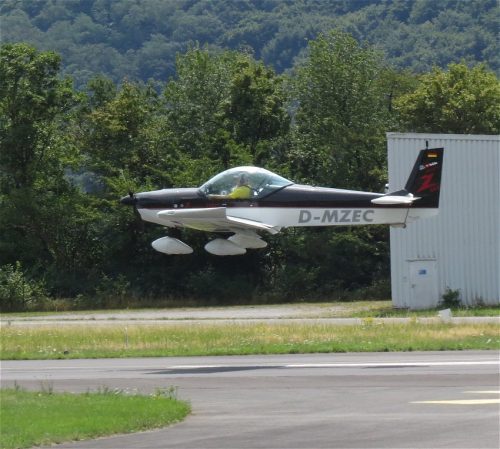 SmallAircraft-D-MZEC-06