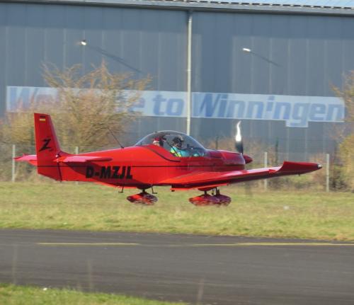 SmallAircraft-D-MZJL-04