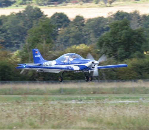 SmallAircraft-D-MZSH-01