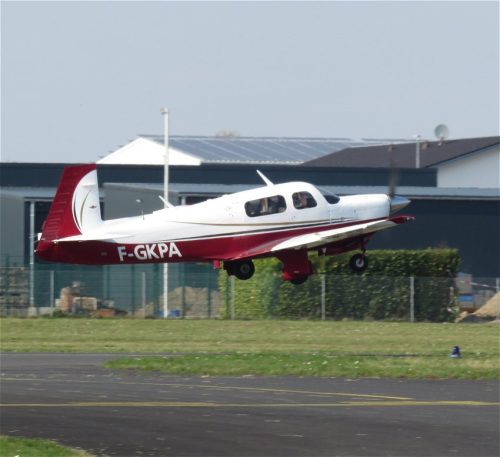 SmallAircraft-F-GKPA-02