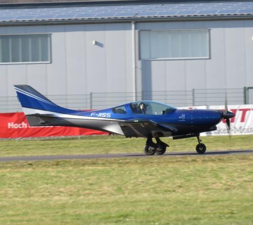 SmallAircraft-F-JISS-05