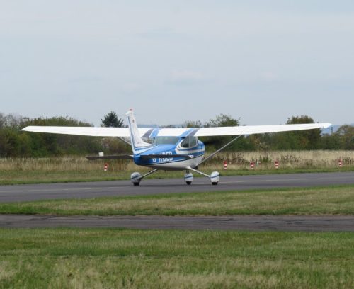 SmallAircraft-F-KBEB-04