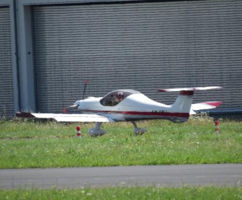SmallAircraft-LN-YWJ-05