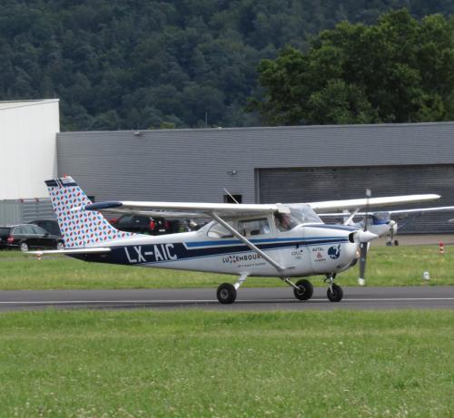 SmallAircraft-LX-AIC-02