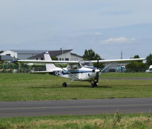 SmallAircraft-LX-AIC-04