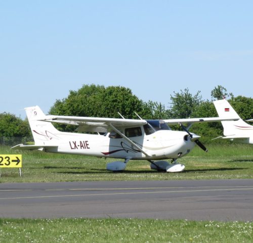 SmallAircraft-LX-AIE-04