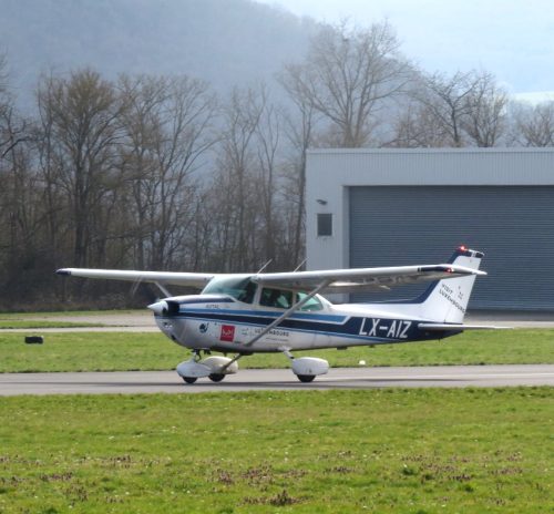 SmallAircraft-LX-AIZ-03