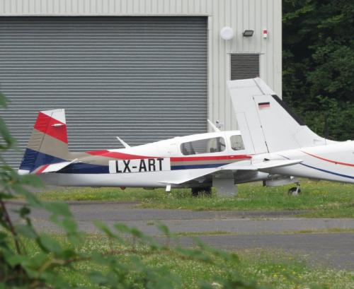 SmallAircraft-LX-ART-02