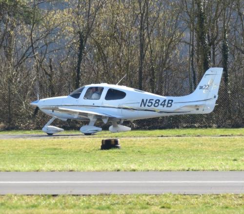 SmallAircraft-N584B-02