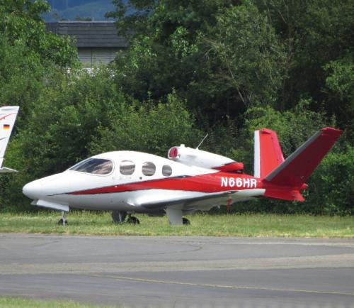 SmallAircraft-N66HR-01