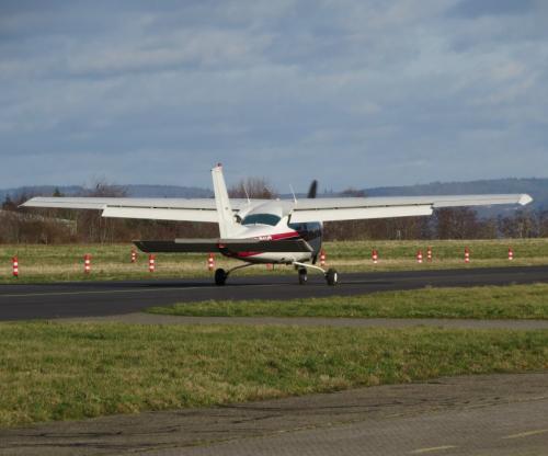 SmallAircraft-N8211G-02