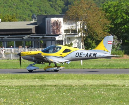 SmallAircraft-OE-AKM-03