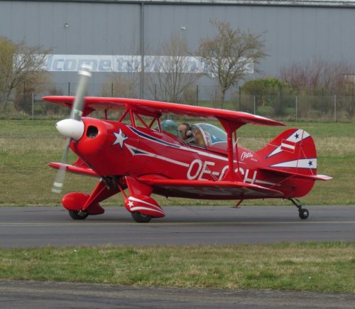 SmallAircraft-OE-CCH-01