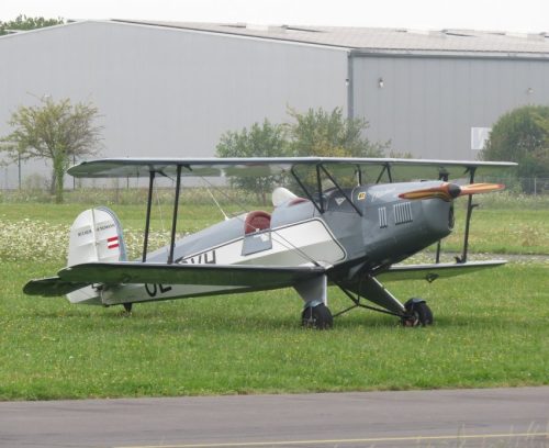 SmallAircraft-OE-CVH-03
