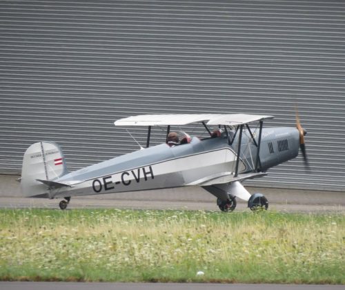 SmallAircraft-OE-CVH-04