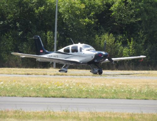 SmallAircraft-OE-DES-02