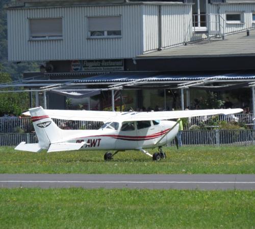 SmallAircraft-OO-AWT-02