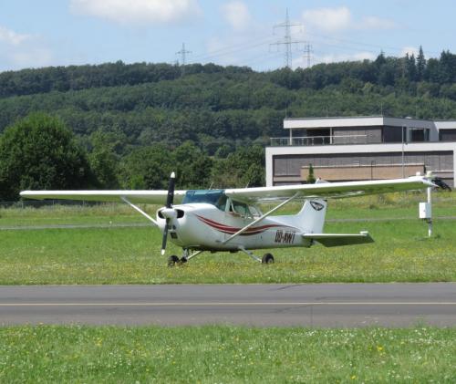 SmallAircraft-OO-AWT-03
