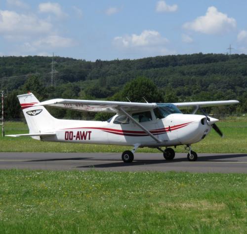 SmallAircraft-OO-AWT-04