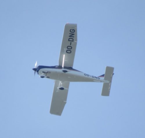 SmallAircraft-OO-DNG-01