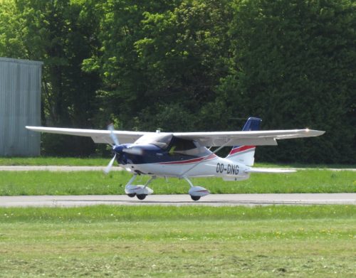 SmallAircraft-OO-DNG-03