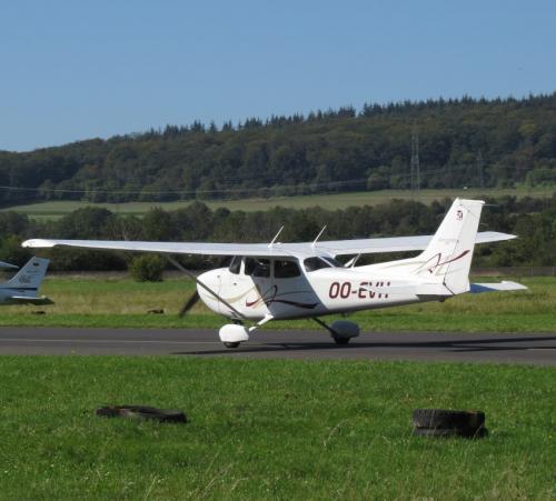 SmallAircraft-OO-EVH-02