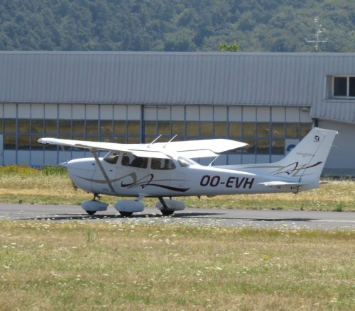 SmallAircraft-OO-EVH-03