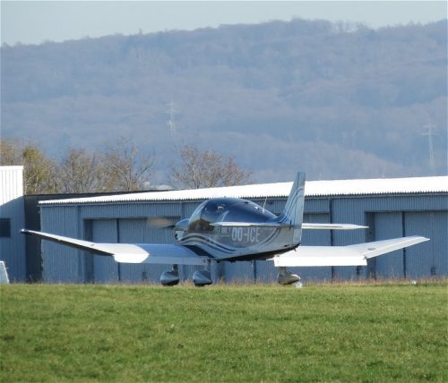 SmallAircraft-OO-ICE-01